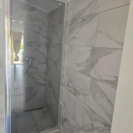 Amelie & Sea - Ground Floor Penthouse With 2 Terraces, Views, Sleeps 9