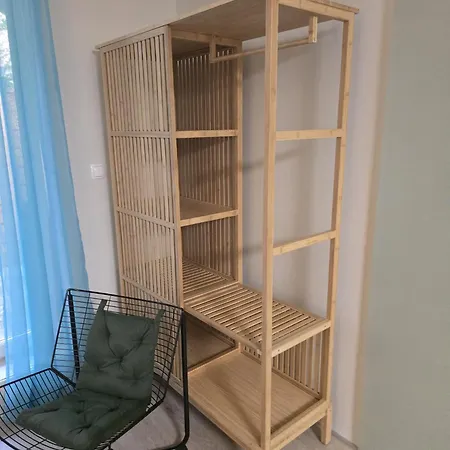 Marine Penthouse Ground Floor * Vir