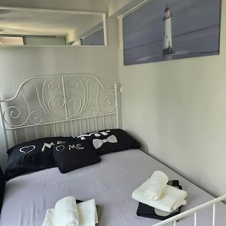 Διαμέρισμα Amelie & Sea - Ground Floor Penthouse With 2 Terraces, Views, Sleeps 9 *