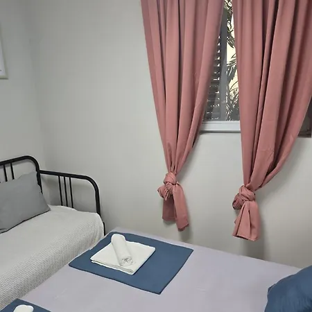 Marine Penthouse Ground Floor *